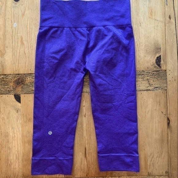 LULULEMON Seamlessly Street Crop Capri Yoga Workout Pant Heather Iris Purple 8 - Picture 2 of 10